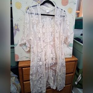 Floral Lace Duster Size L/XL